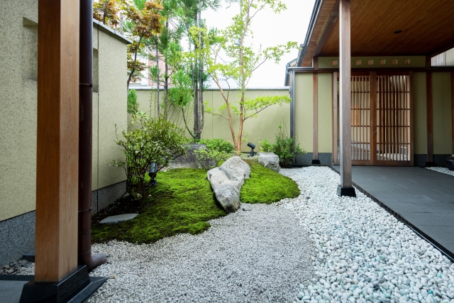 建物の庭